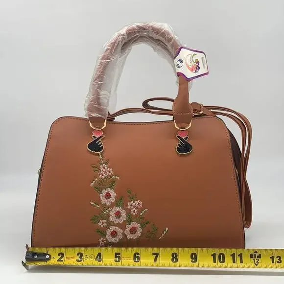 Tan Embroidered Tote Purse - Picture 2 of 8